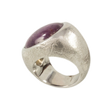 04_IHRSCHMUCK_Artikel_079_Edelsteinring aus 925er Sterlingsilber mit einem Saphir